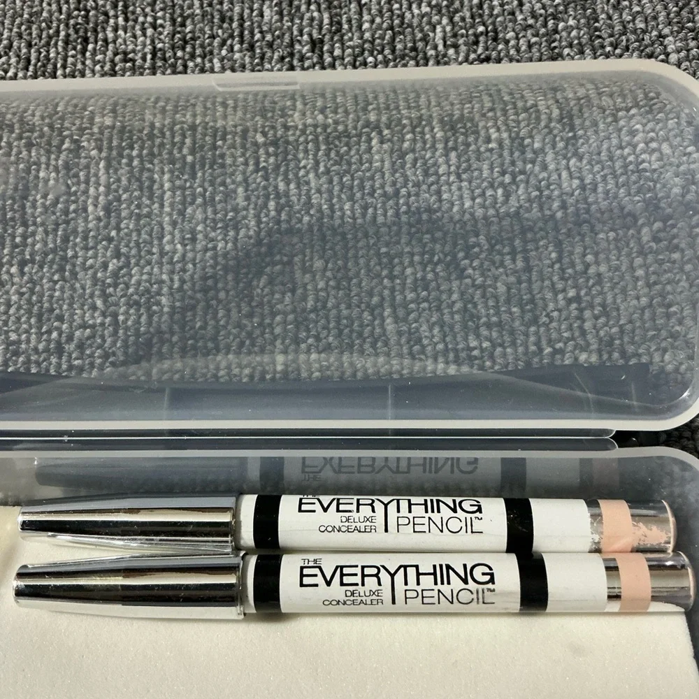 The Everything Pencil Concealer‎ set of 2